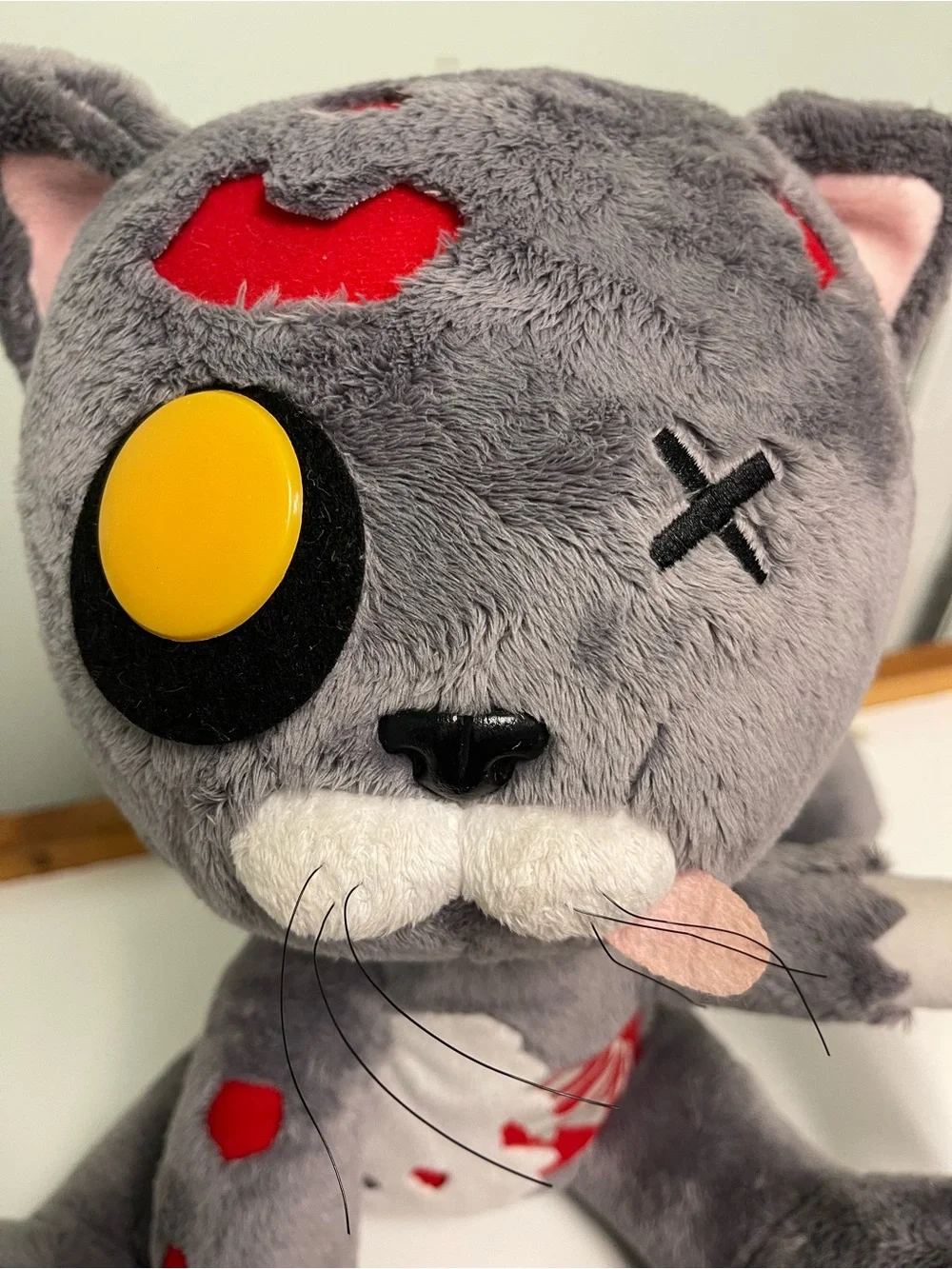 Rare ✨ Mezco Toyz 12 inch Mega Death Mittens Creepy Cuddlers- Collectible